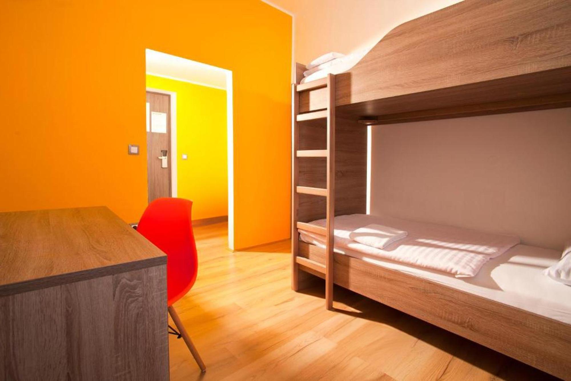 B&B Hotel Maribor Uni Hostel Eksteriør bilde